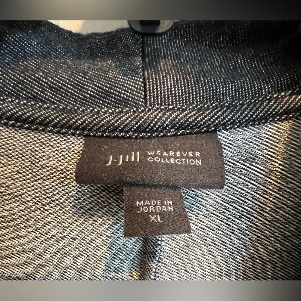 J JILl✨Elegant Charcoal Blazer w Single Button-Looks like black denim w pockets - Picture 2 of 8